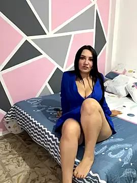 Julia_Mond from StripChat is Freechat