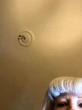 juliaoneandonly from StripChat is Freechat