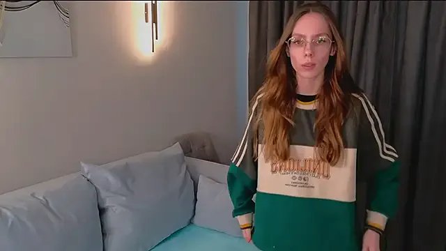 Freechat JuliaPeters on StripChat