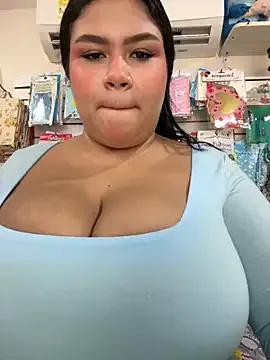 Julietafosters from StripChat is Freechat