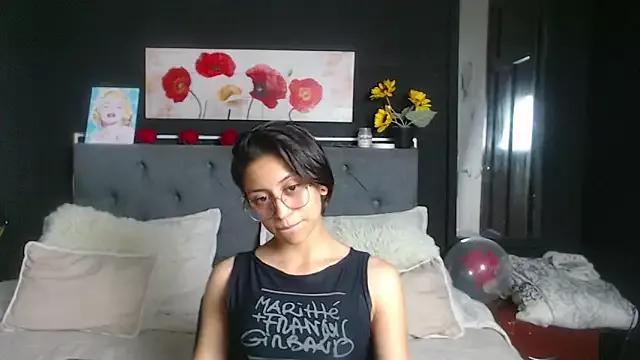 Try girls webcam shows. Sweet cute Free Performers.