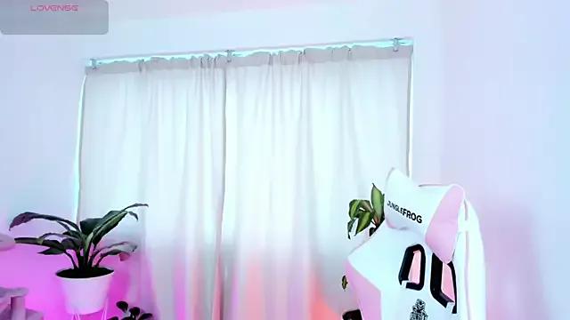 Try girls webcam shows. Sweet cute Free Performers.