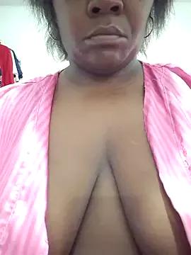 kaorysquirt from StripChat is Freechat
