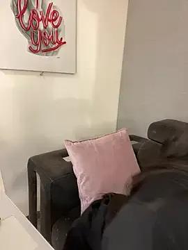 Karina16_pink from StripChat is Freechat