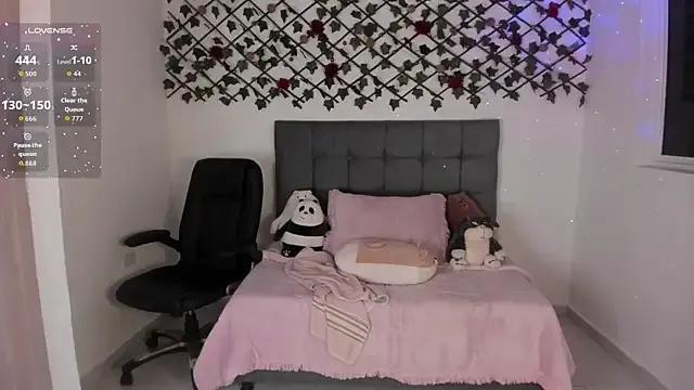 Karly_Closson from StripChat is Freechat