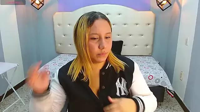 Try girls webcam shows. Sweet cute Free Performers.