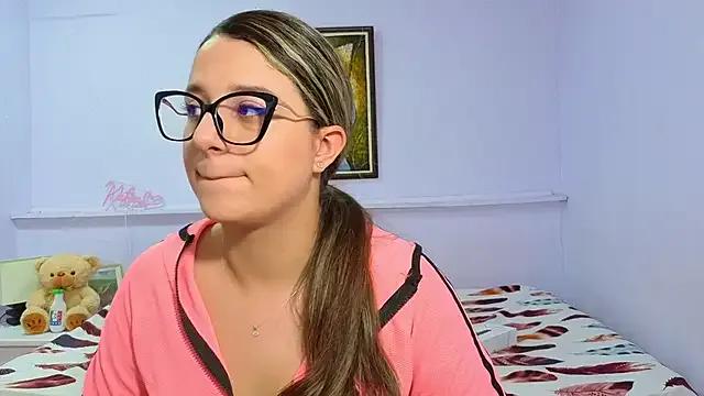 katiaa_lovv from StripChat is Freechat