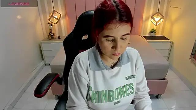 KATIAMOSS1 from StripChat is Freechat