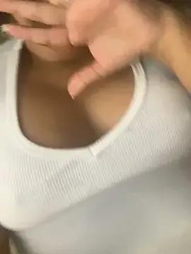 KatrinaMore from StripChat is Freechat