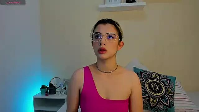Try girls webcam shows. Sweet cute Free Performers.