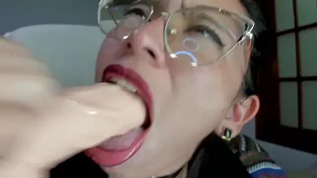 Katty_mouth from StripChat