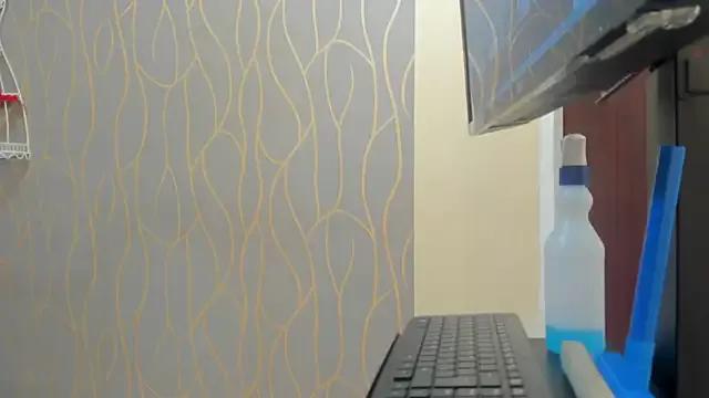 Kayladeepp from StripChat is Freechat