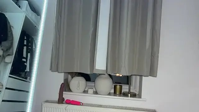 Freechat KayleeBella on StripChat