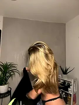 Freechat KayleeBella on StripChat