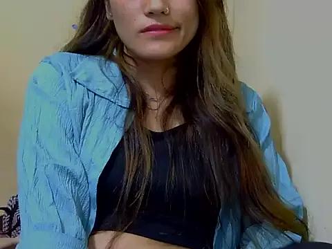 Kayra__00 from StripChat