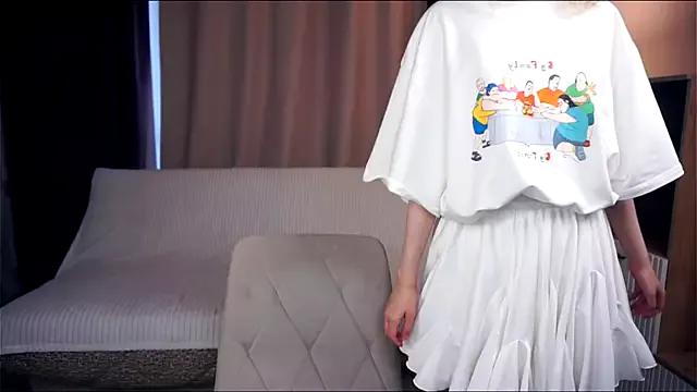 KelleLillie from StripChat is Freechat
