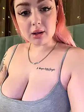 KellyMoors from StripChat is Freechat