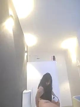 KellyPerlaxxx from StripChat is Freechat