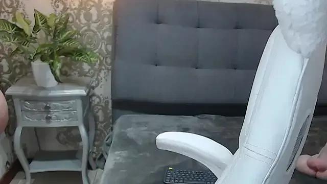 KendyLoveLans from StripChat is Freechat