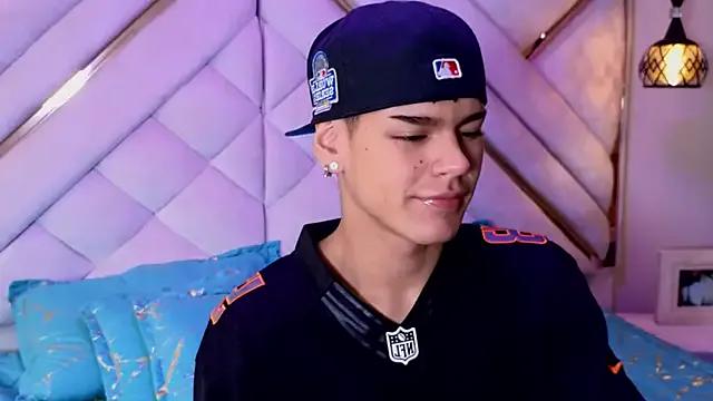 kevienmiet from StripChat is Freechat