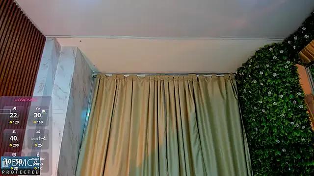 Kiara_Zahiri__ from StripChat