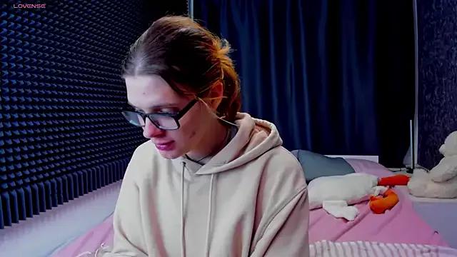 KIKI_Krash from StripChat
