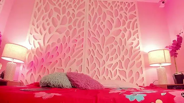 KimiNaru from StripChat is Freechat