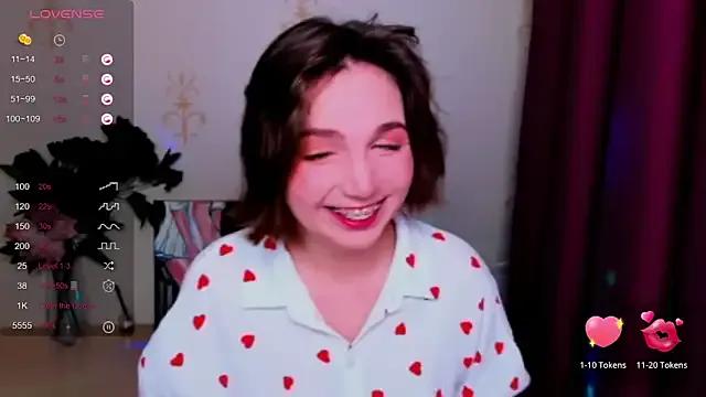 KindHazelHere_ from StripChat