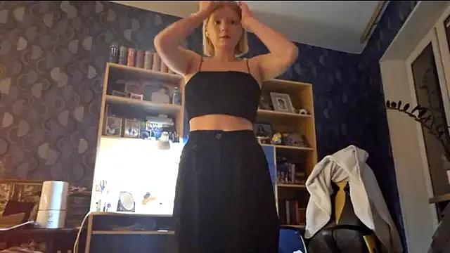 Kira_Nellis from StripChat is Freechat
