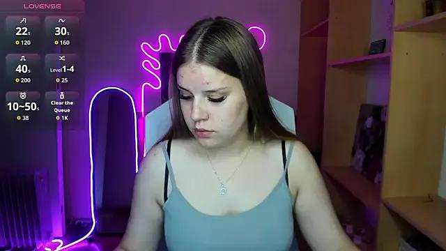 KiraKyler from StripChat is Freechat