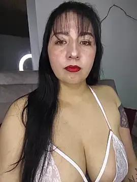 kitten25-hott from StripChat is Freechat