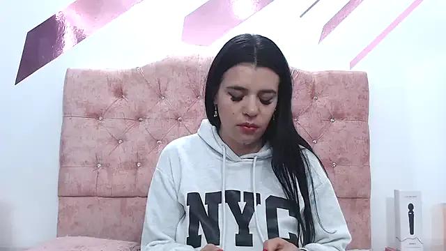 Kitten_Hot_ from StripChat