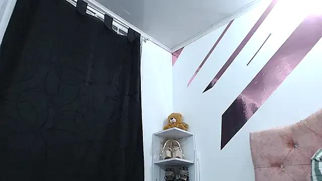 Kitten_Hot_ from StripChat