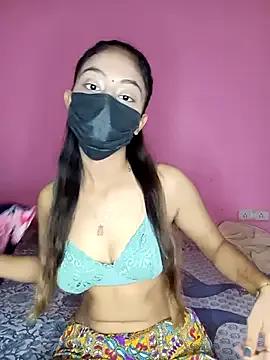 Kitty_18teen from StripChat is Freechat