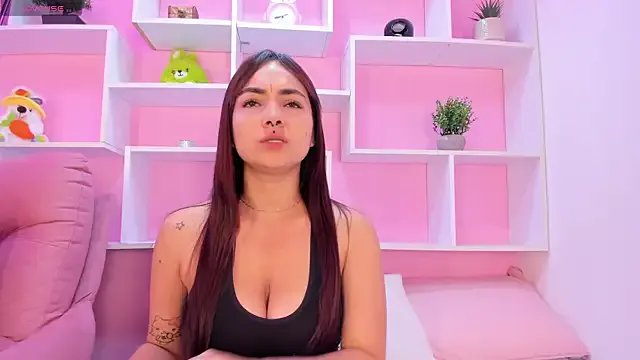 Freechat kittyMelvis on StripChat