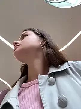 KittyQueeny from StripChat is Freechat