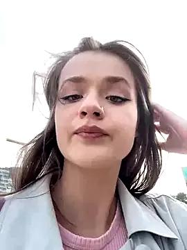 KittyQueeny from StripChat is Freechat