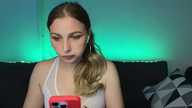 Try girls webcam shows. Sweet cute Free Performers.