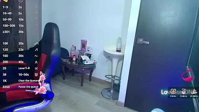 klio_torrez_ from StripChat is Freechat
