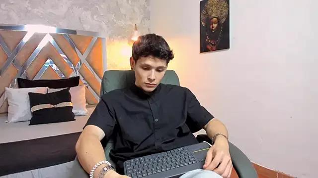 kraven_lust from StripChat is Freechat