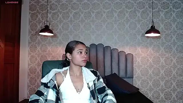 Kristall_06 from StripChat is Freechat