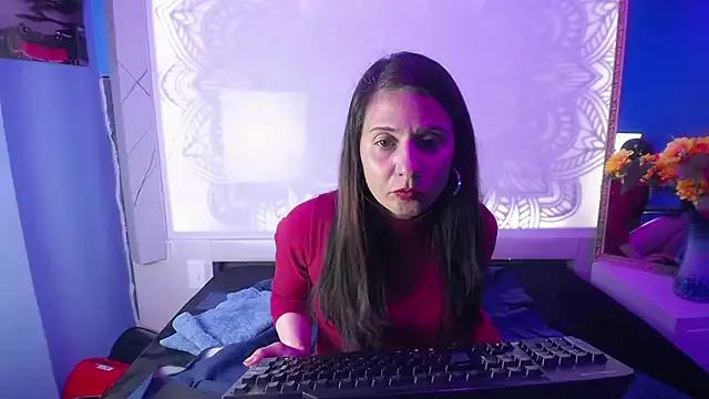 Kylie_Bloom from StripChat is Freechat