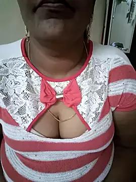 Lalli-Sexy from StripChat is Freechat