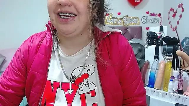 Try girls webcam shows. Sweet cute Free Performers.