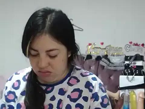 Try girls webcam shows. Sweet cute Free Performers.