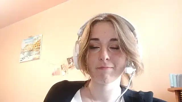LaneMiss from StripChat is Freechat
