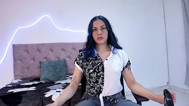 lania_larsson from StripChat is Freechat