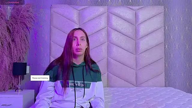 LannaRossi from StripChat is Freechat