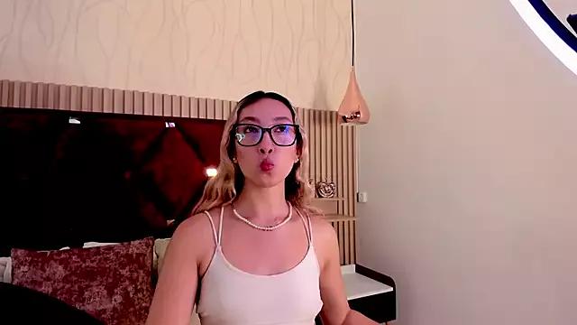 Try girls webcam shows. Sweet cute Free Performers.
