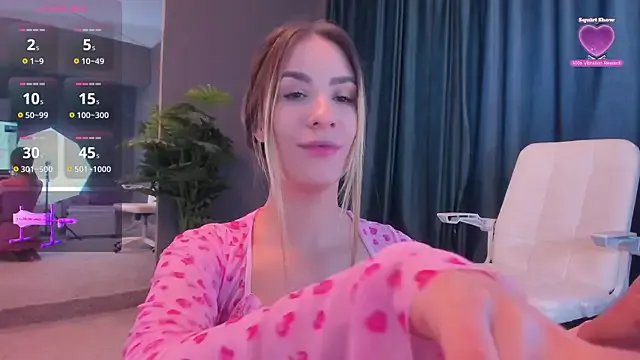 LaurynCopper from StripChat is Freechat